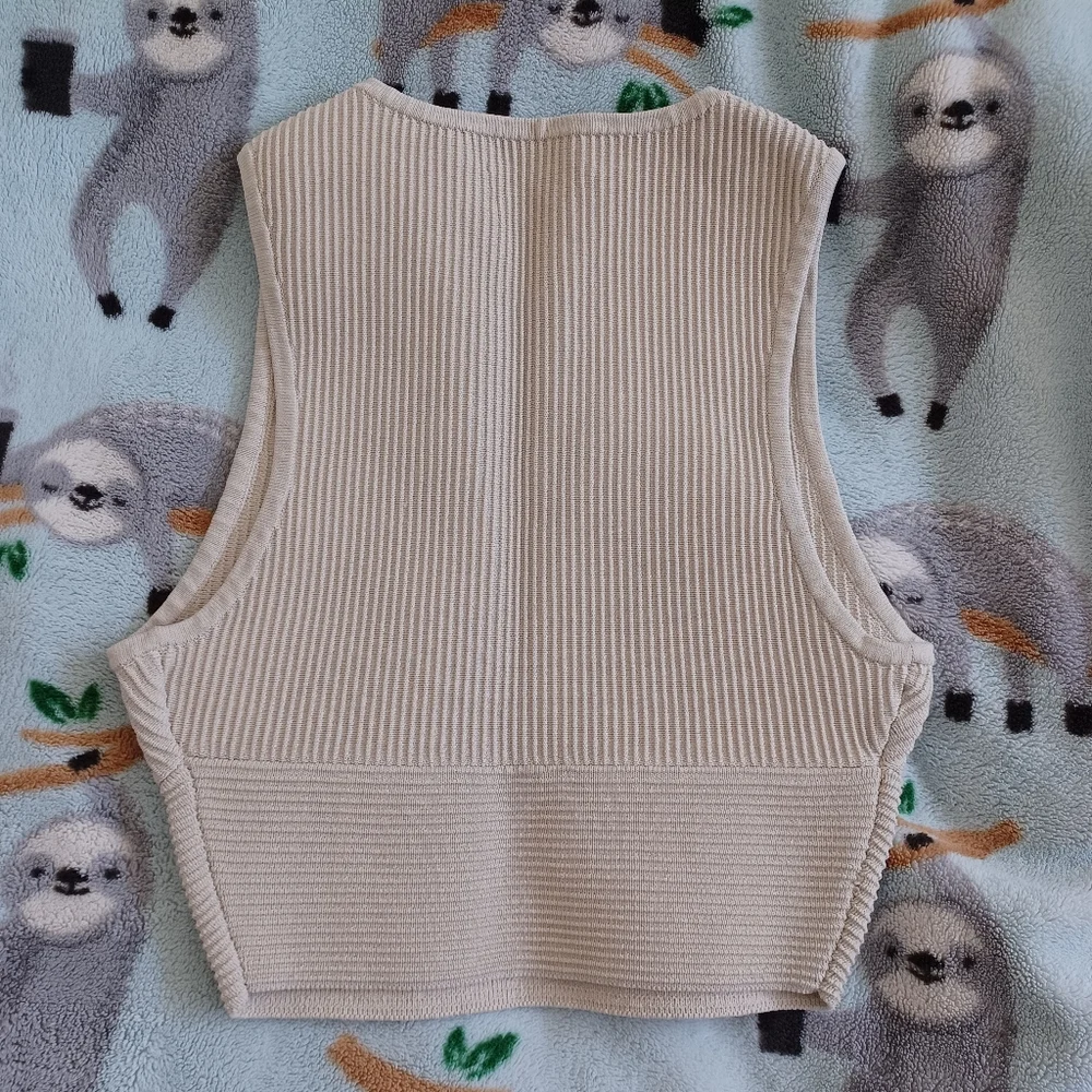 NWOT Aritzia Babaton Sculpt Knit Deep V Tank - Picture 7 of 12